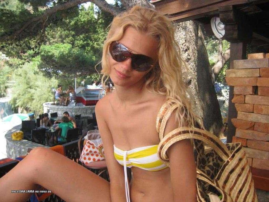 16P Gorgeous blonde teen wearing sexy bikinis at the beach