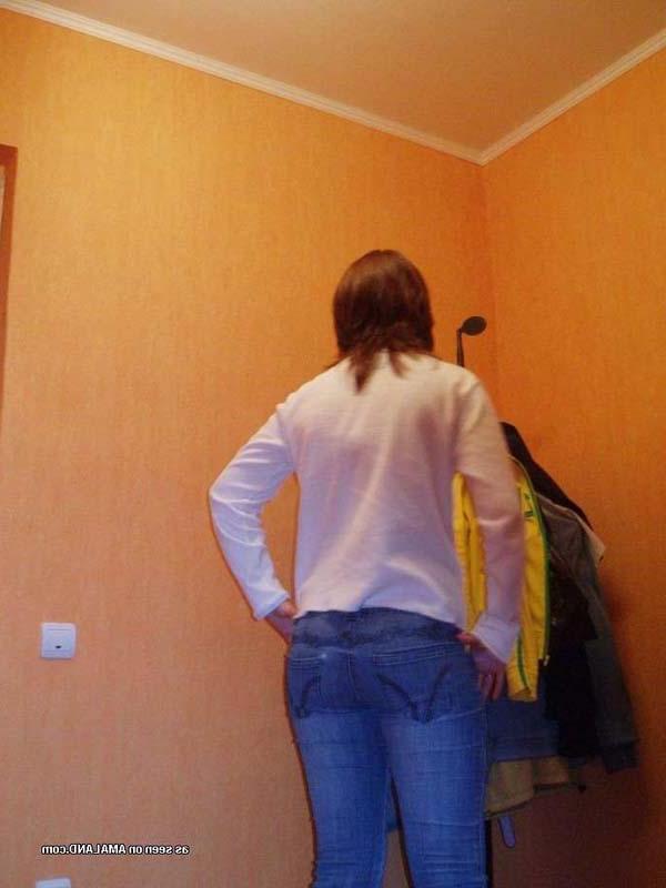 15P Picture set of a naked babe getting fucked POV