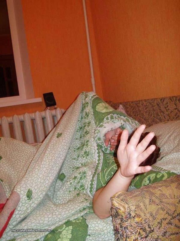 15P Picture set of a naked babe getting fucked POV