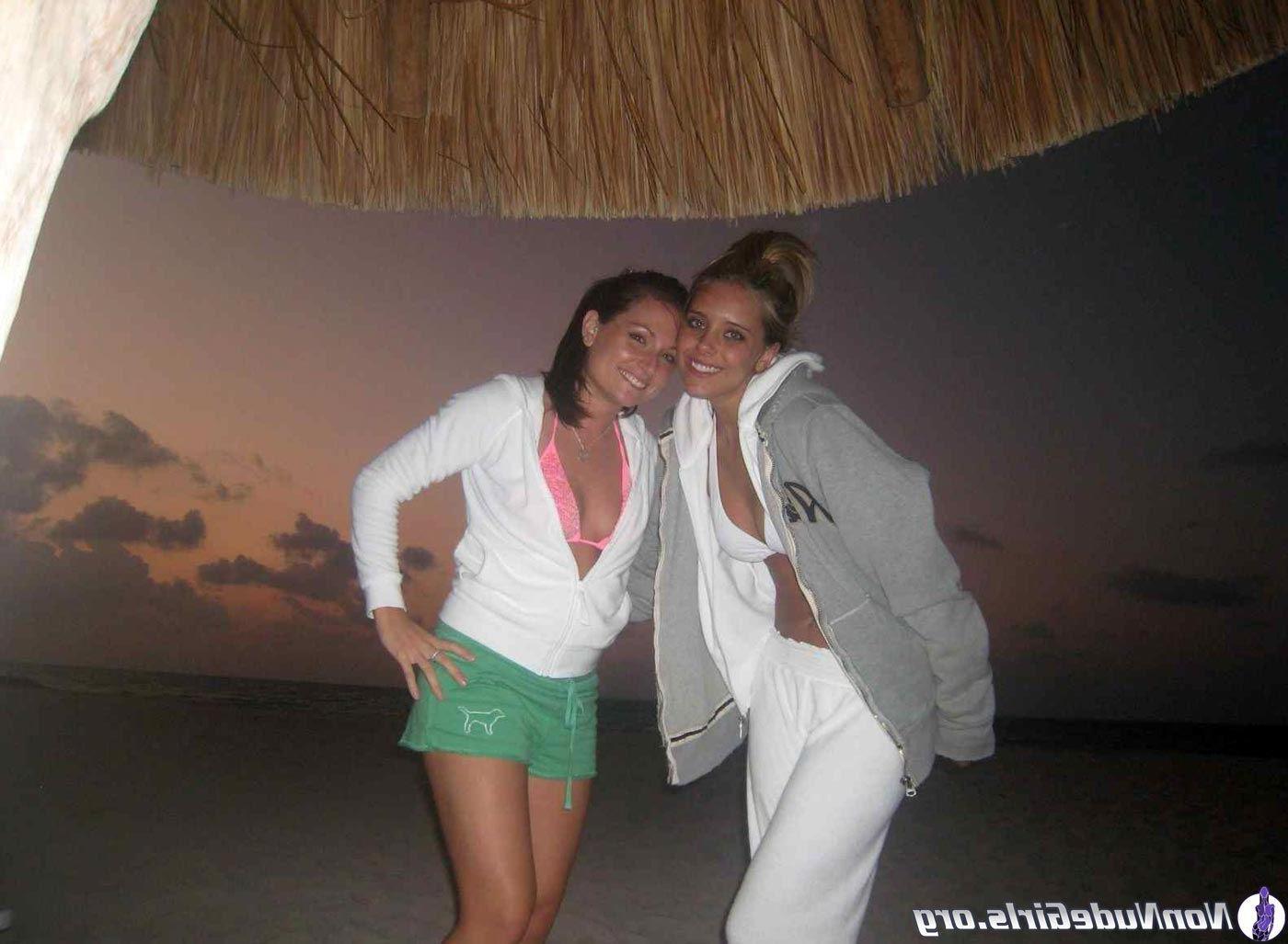 19P Pictures of hot coeds slutting out in bikinis