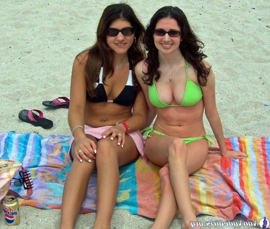 20P Pictures of hot teen girls going wild