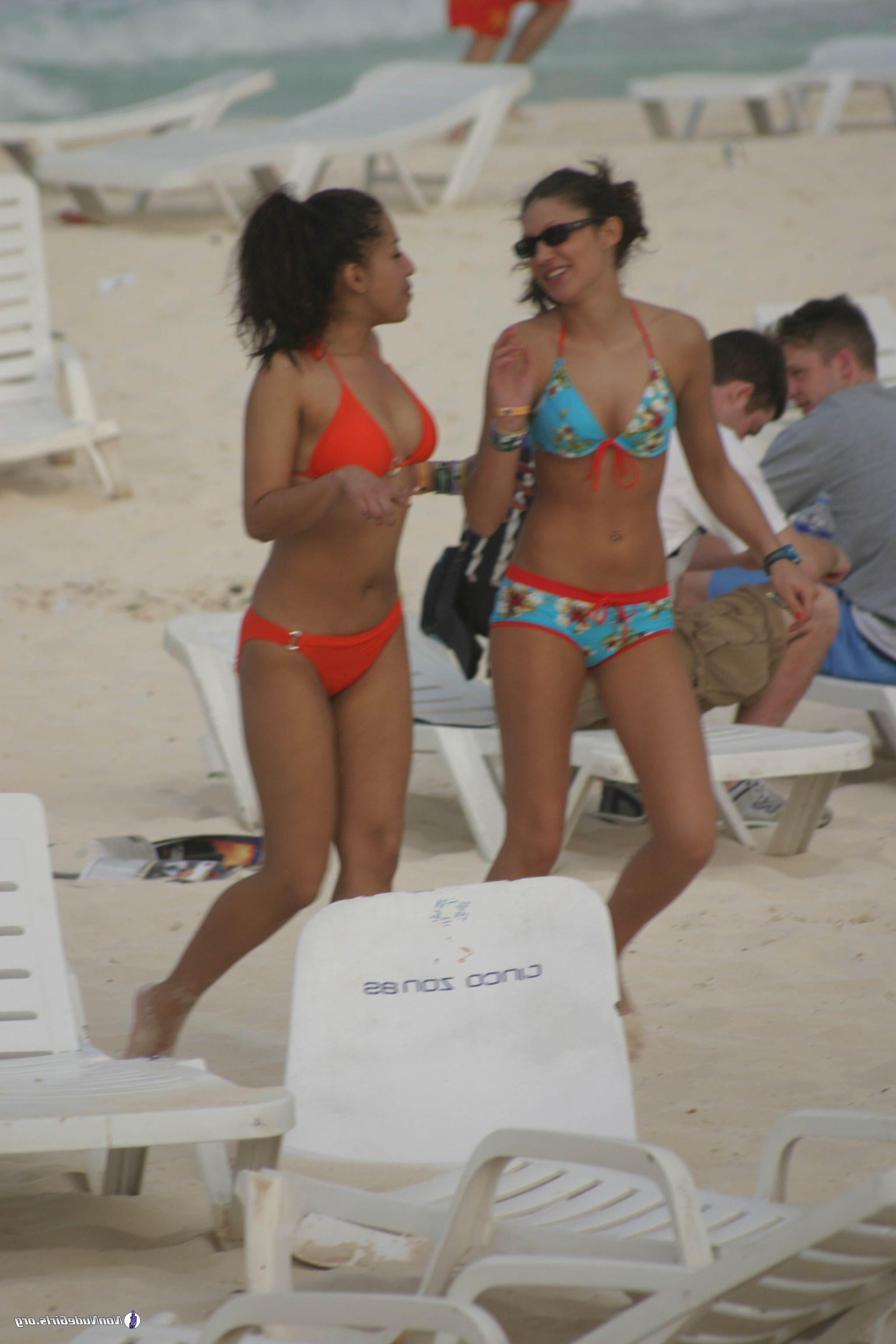 20P Pictures of hot girls partying on spring break