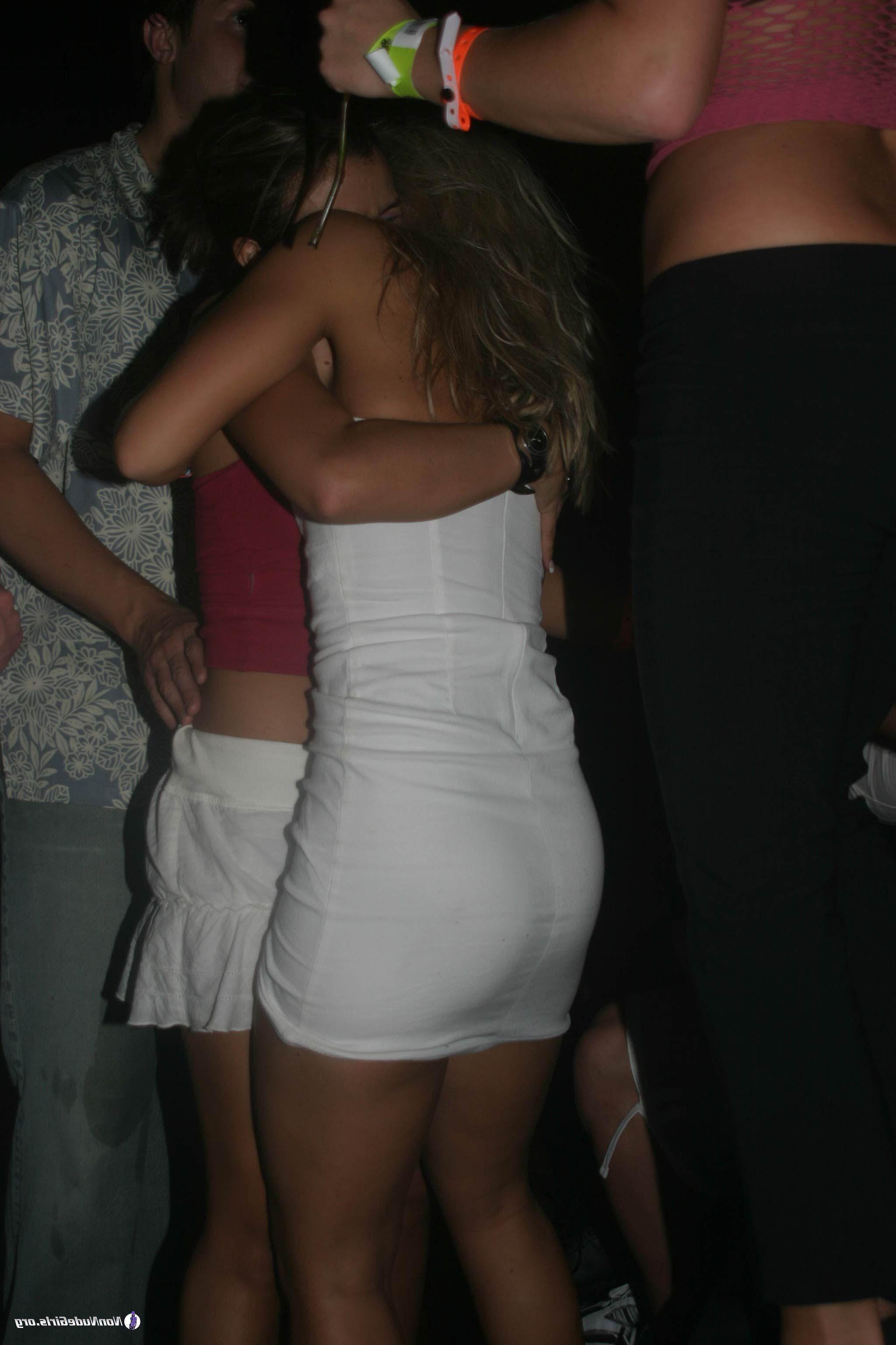 20P Pictures of hot girls partying on spring break