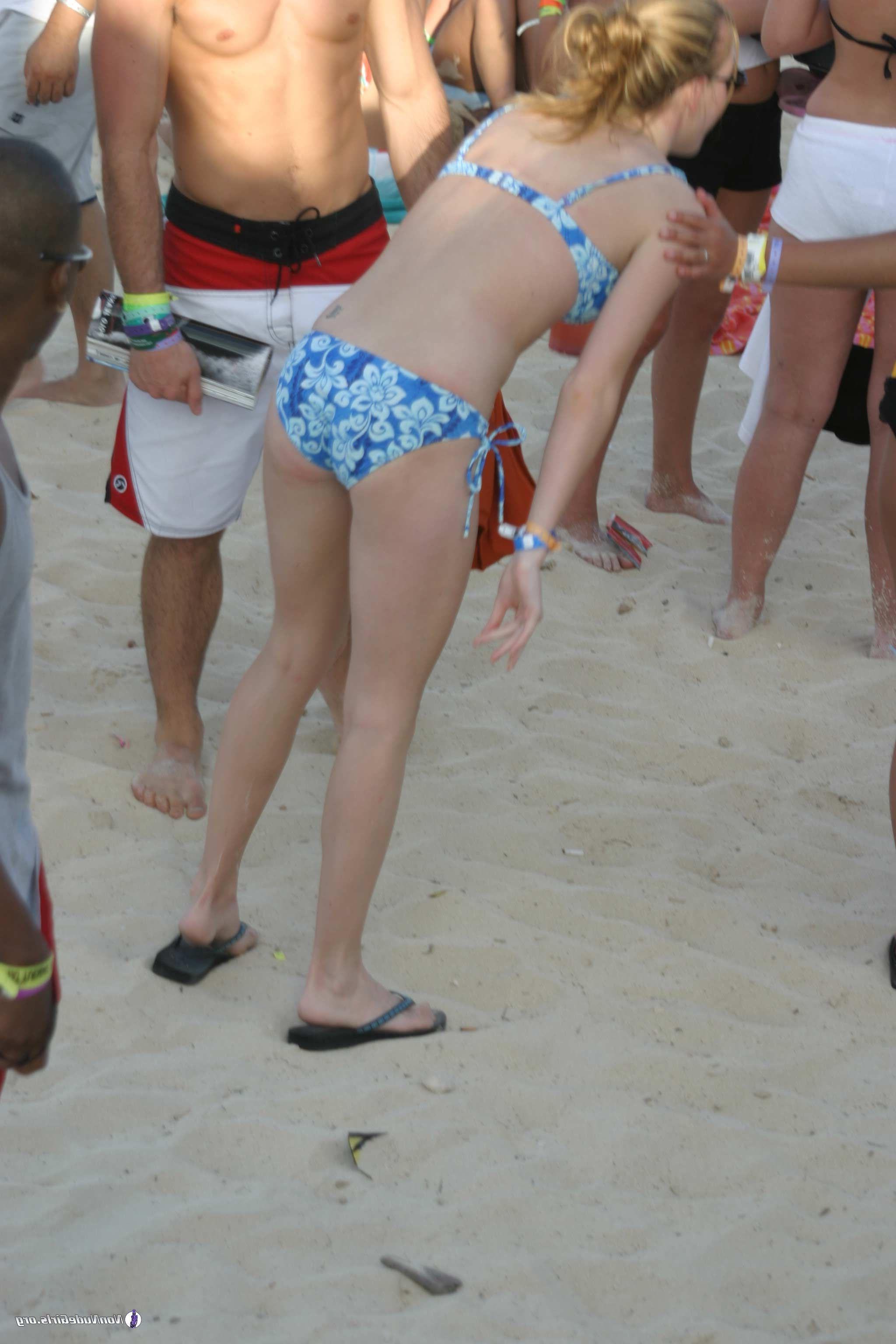 20P Pictures of hot girls getting their freak on at spring break
