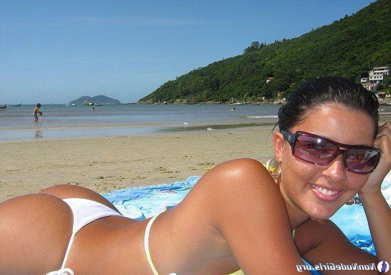 20P Pictures of hot girls going wild together