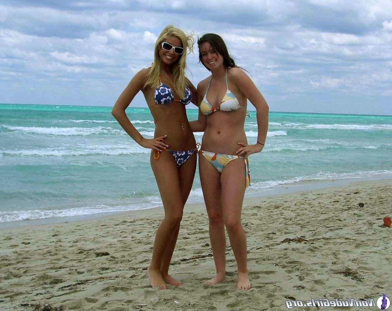 20P Pictures of hot girls going wild together