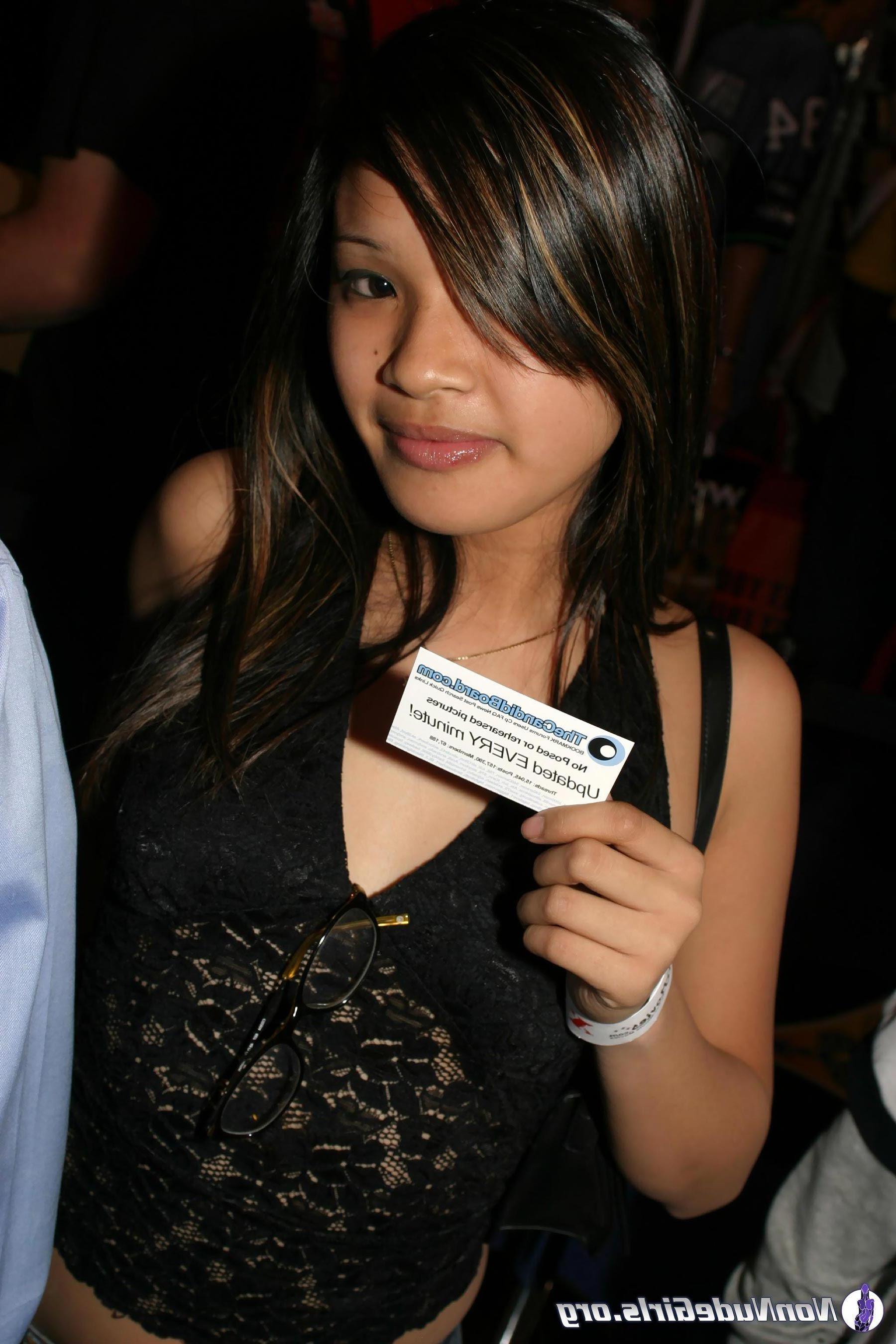 20P Pictures of hot girls going wild