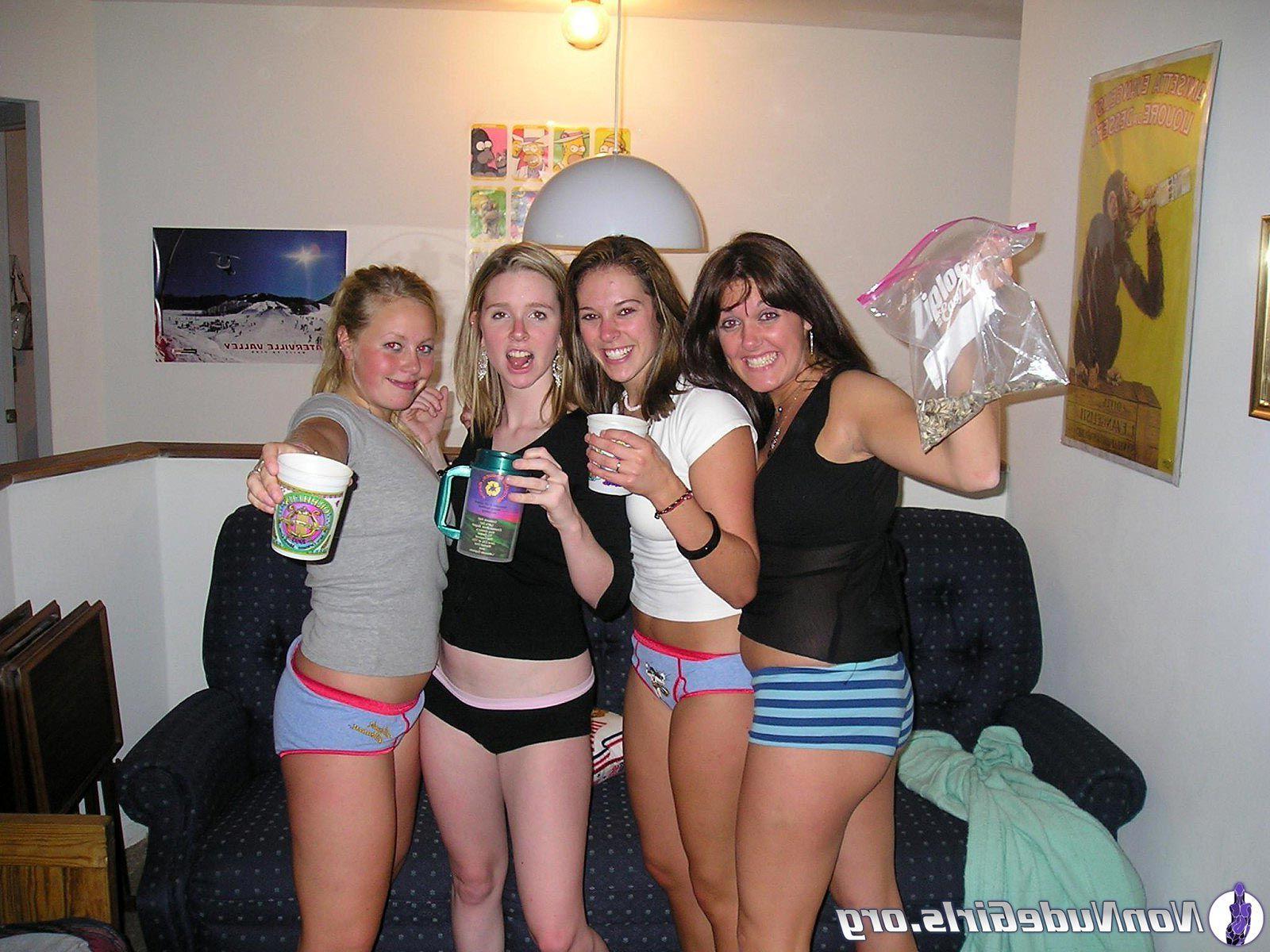 20P Pictures of hot teen girls going wild