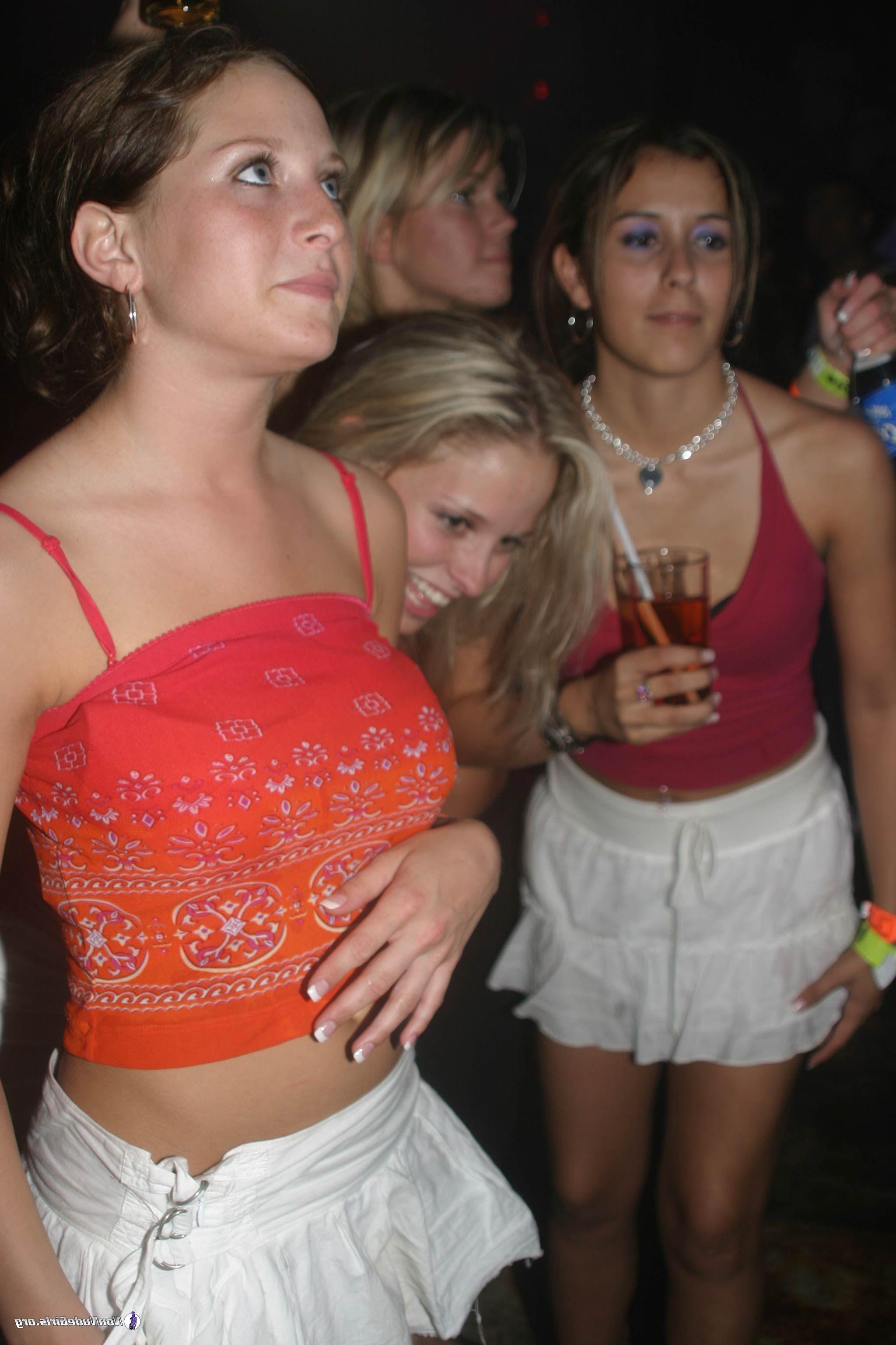20P Pictures of naughty girls having some horny fun