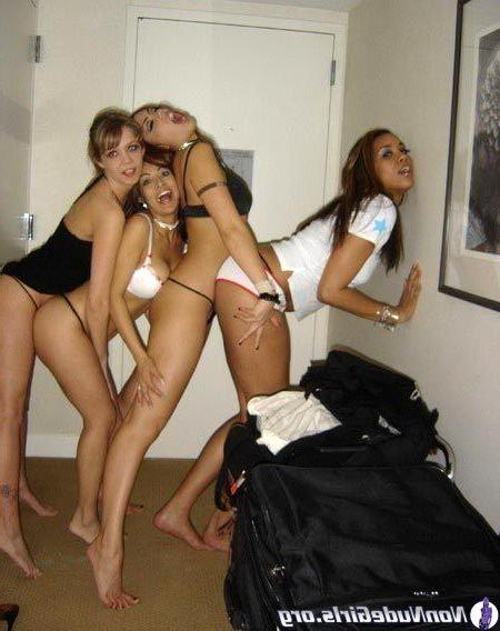 20P Pictures of hot teen girls on spring break
