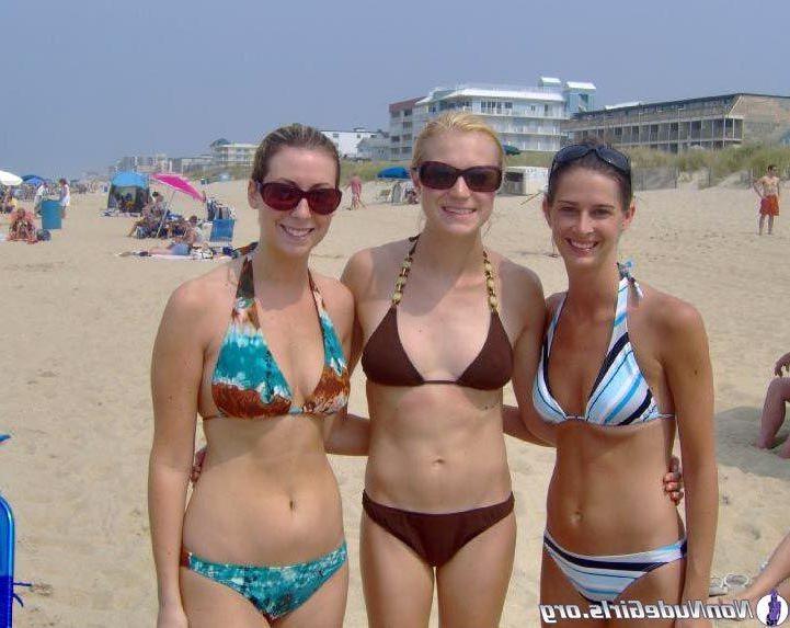 20P Pictures of hot teen girls partying on spring break