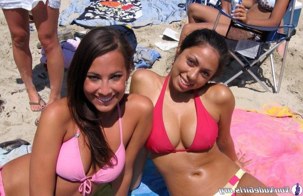 20P Pictures of hot teen girls partying on spring break