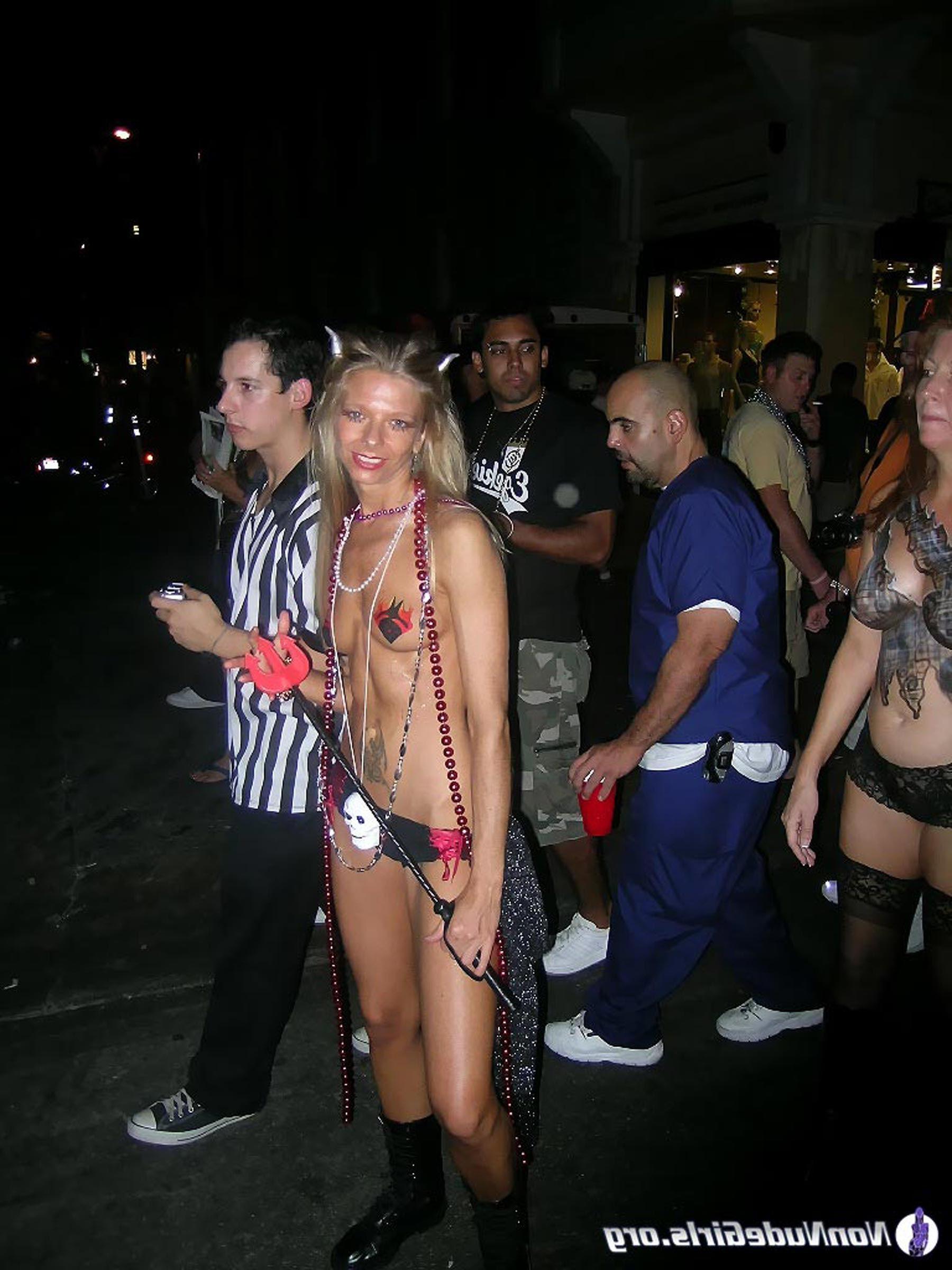 20P Pictures of hot party girls going wild