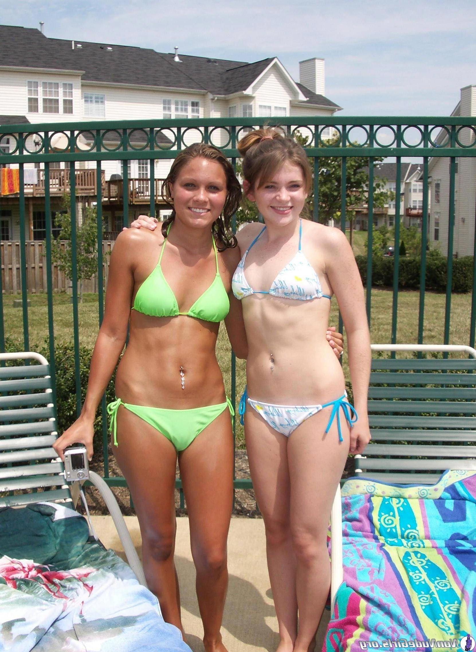 20P Pictures of super-hot teen girls in bikinis