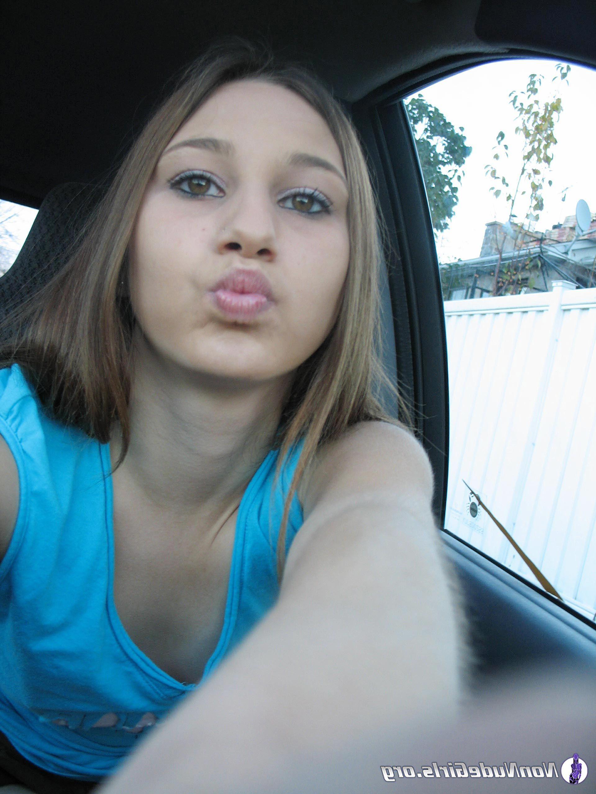 20P Pictures of naughty teen girls going wild