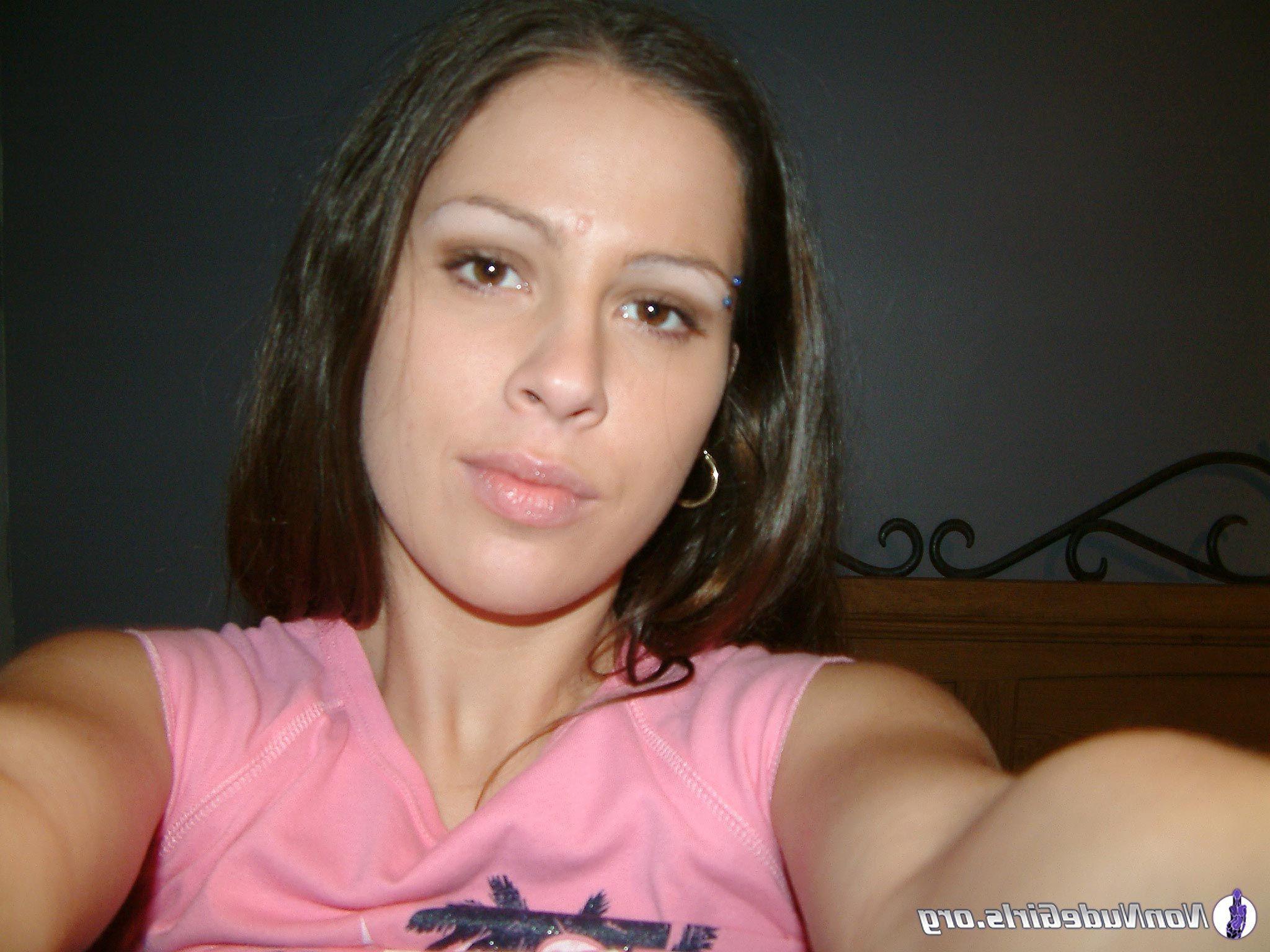 20P Pictures of naughty teen girls going wild