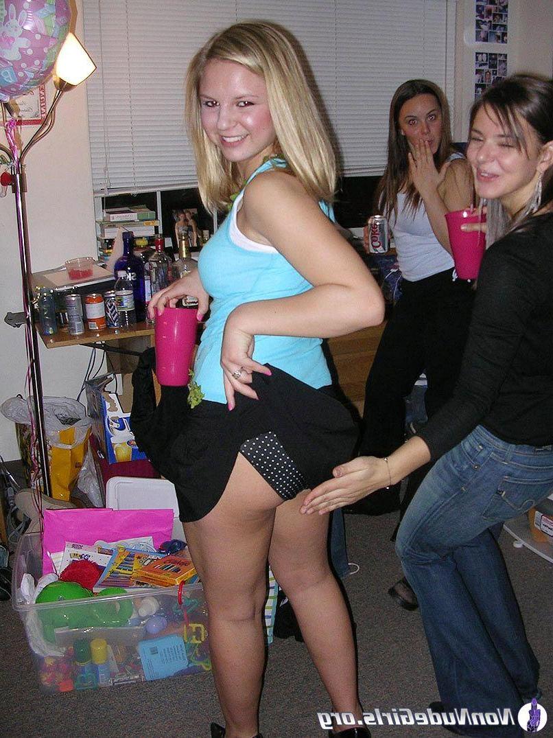 14P Pictures of hot teen girls being naughty