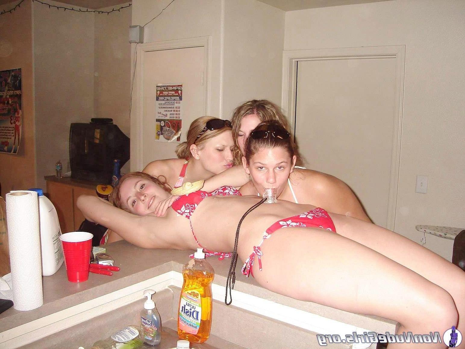14P Pictures of hot teen girls being naughty