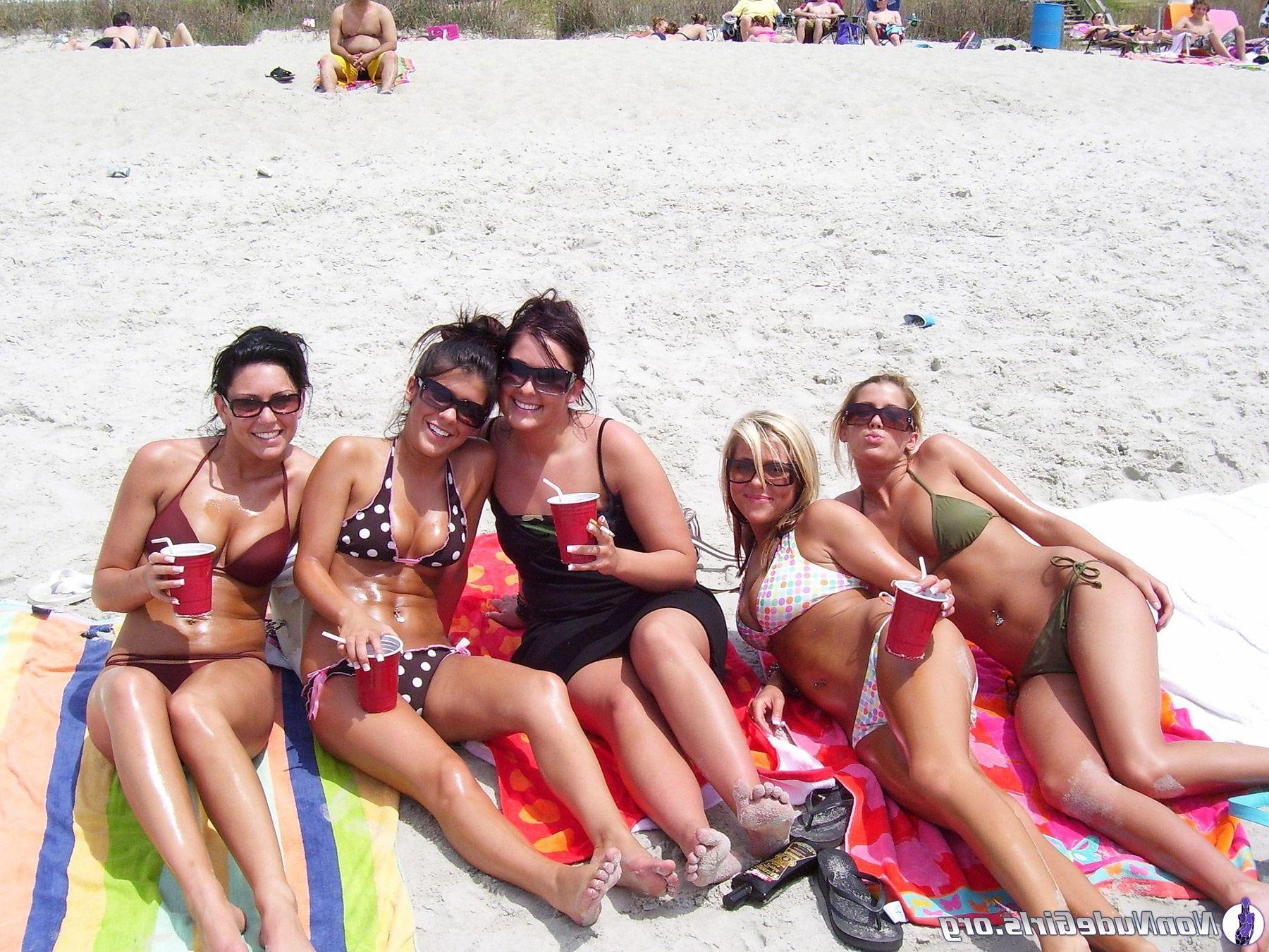 14P Pictures of hot teen girls being naughty