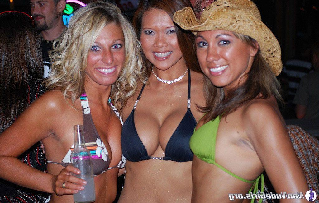 20P Pictures of super-hot girls being naughty
