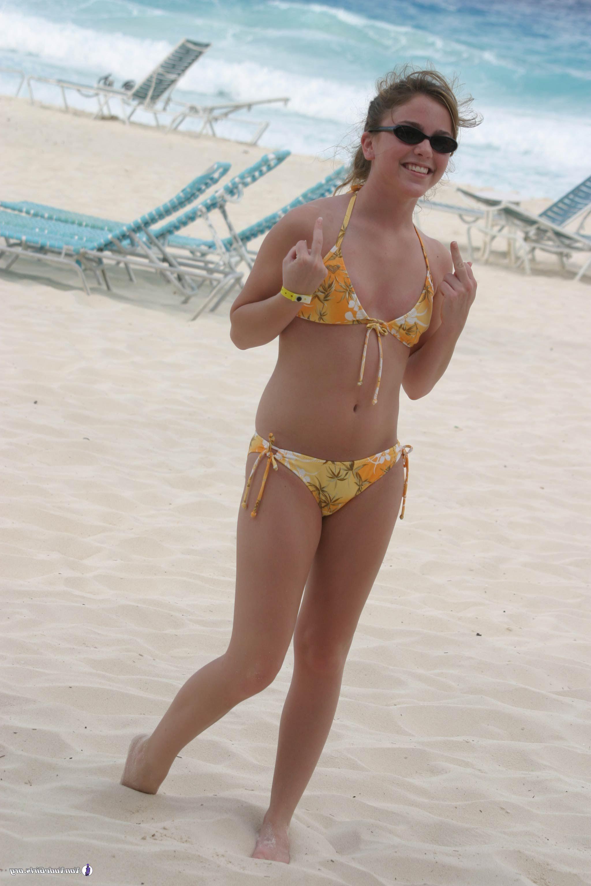 20P Pictures of hot girls on spring break