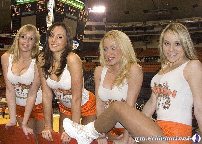 20P Pictures of hot nonnude girls teasing