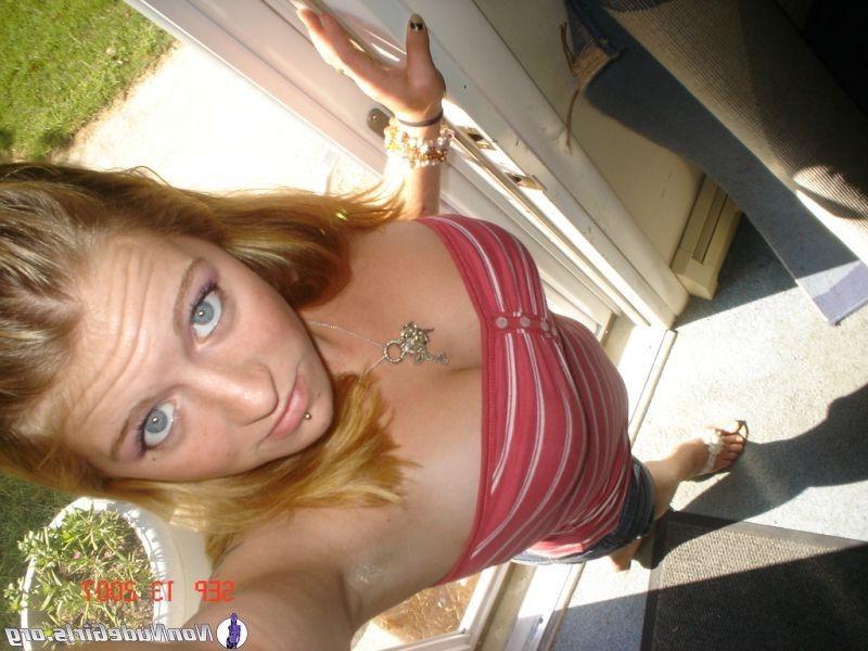 20P Pictures of Non Nude Girls getting naughty