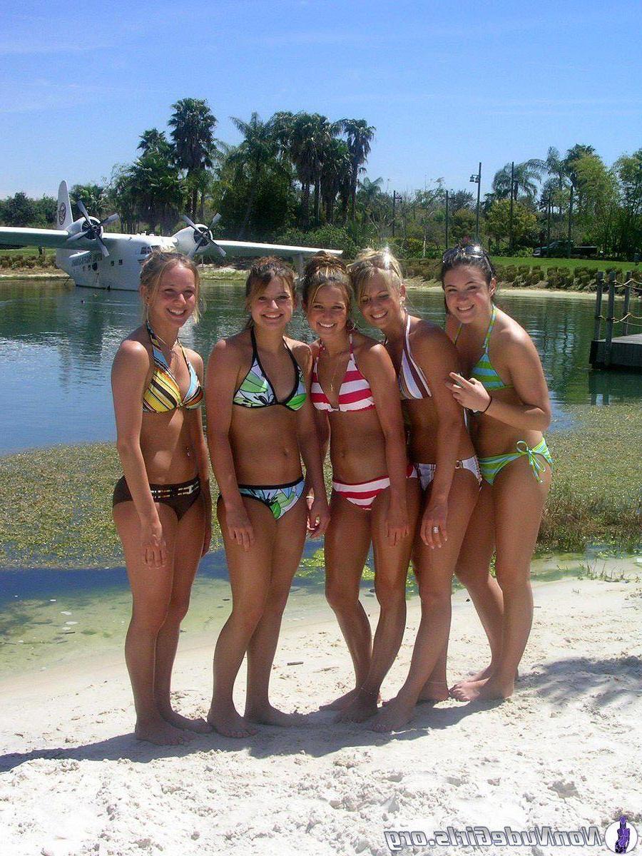 20P Pictures of slutty girls doing their thing