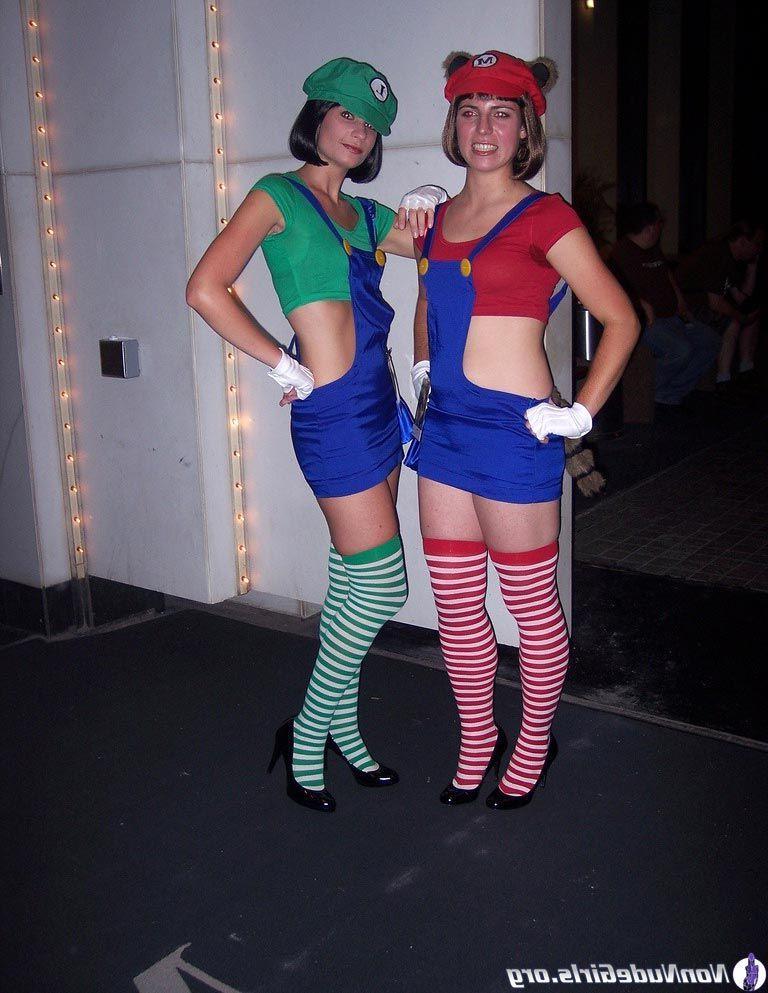 20P Pictures of stunning girls going wild