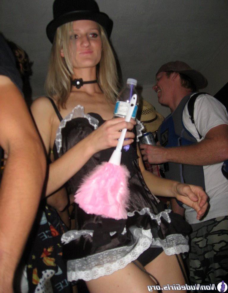 20P Pictures of stunning girls going wild