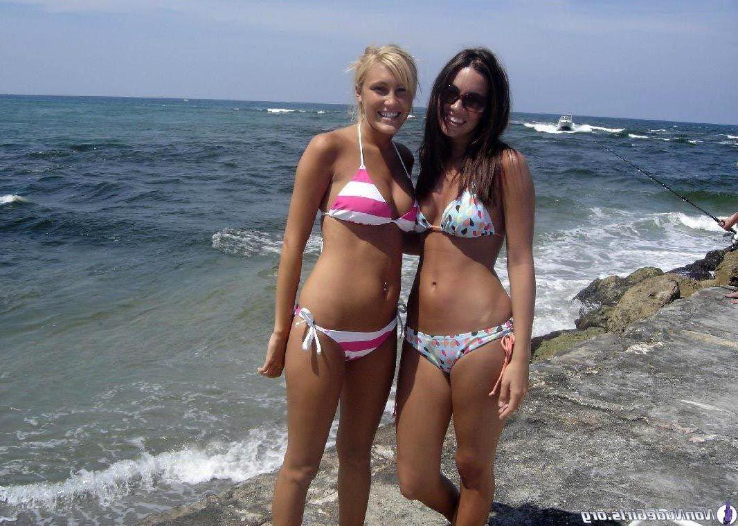 20P Pictures of hot teen girls being naughty