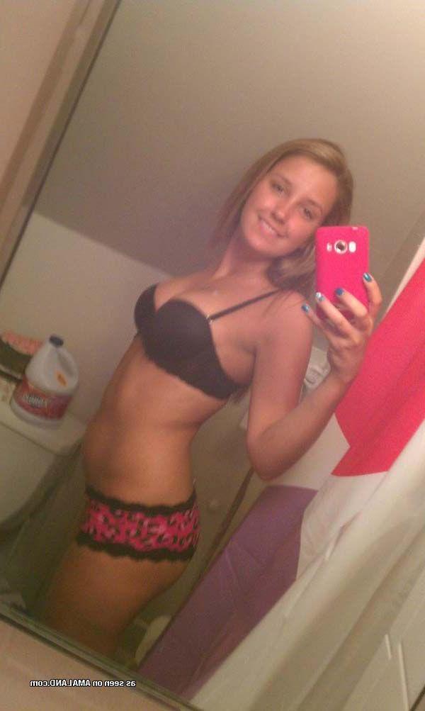16P Pictures of hot and horny teen girls with cameras