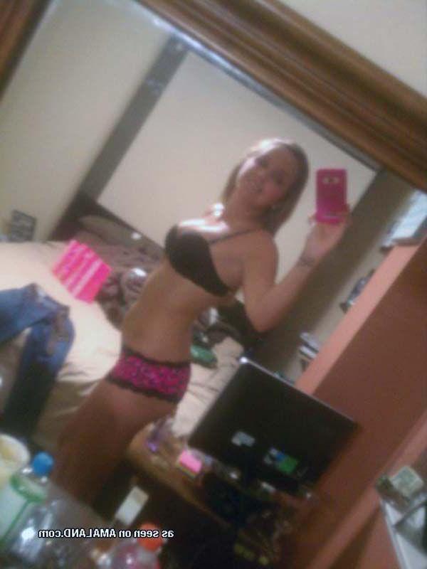 16P Pictures of hot and horny teen girls with cameras