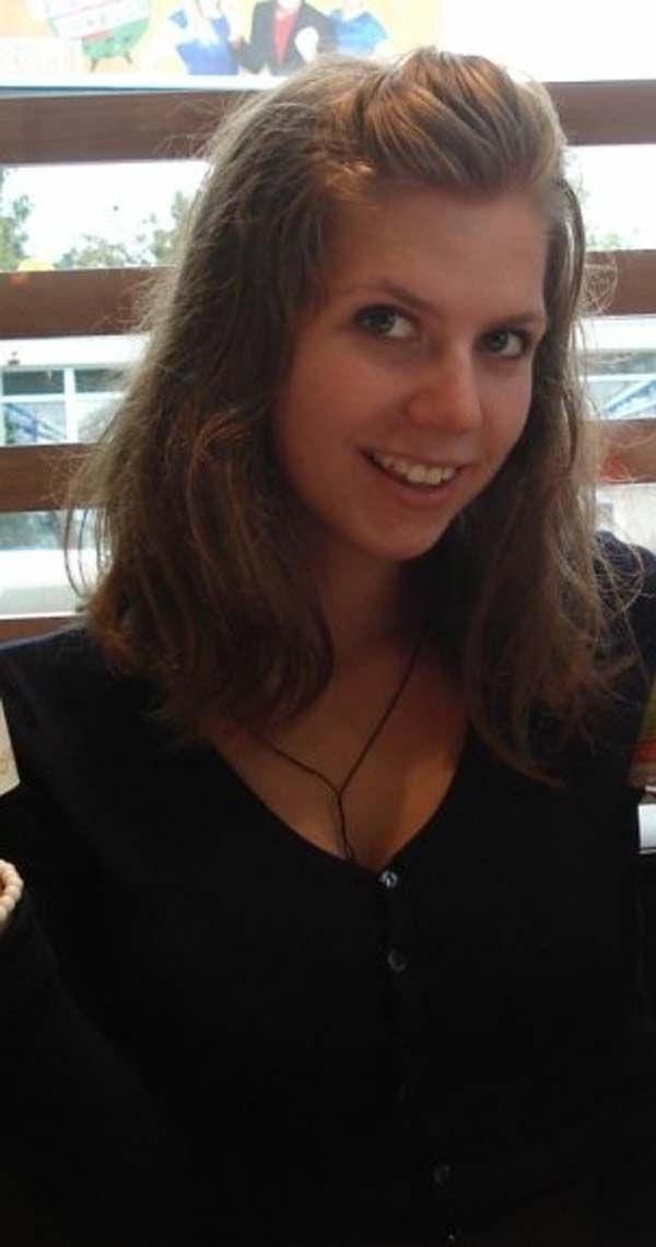 16P Pictures of an ex girlfriend's candid photos