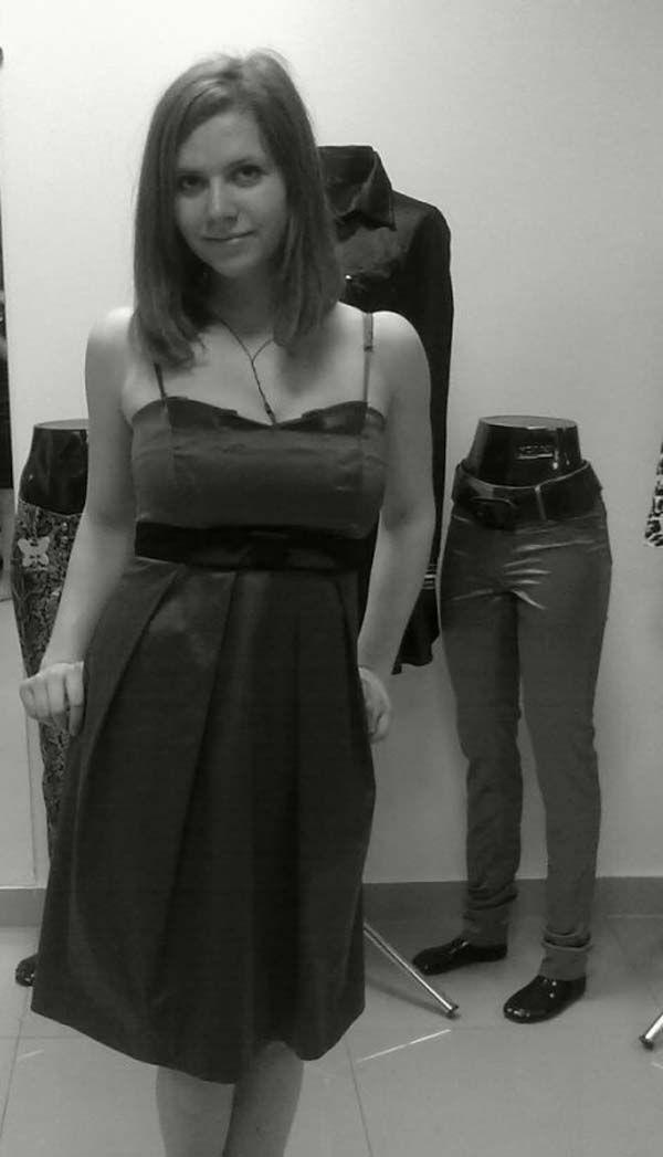 16P Pictures of an ex girlfriend's candid photos
