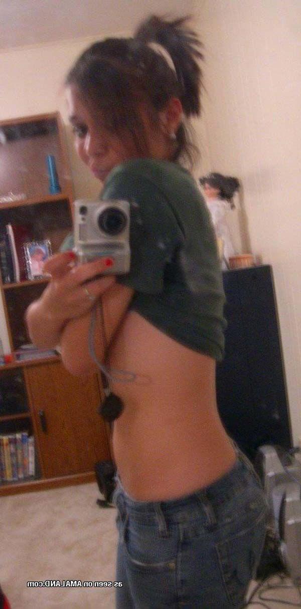 16P Pictures of amazing girls taking pics of their hot bodies