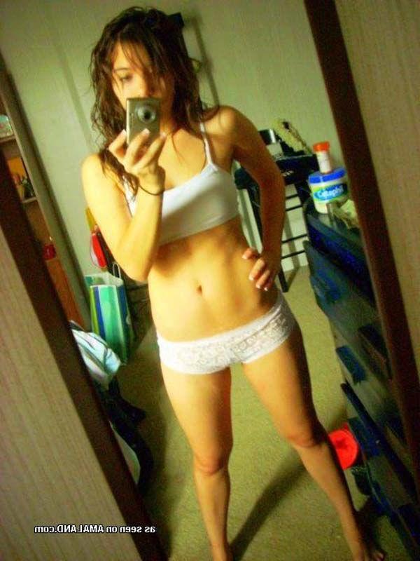 16P Pictures of amazing girls taking pics of their hot bodies
