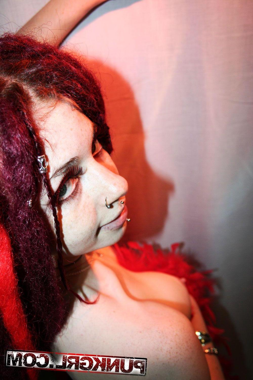 20P Pictures of teen girl Fae giving you some gothic romance