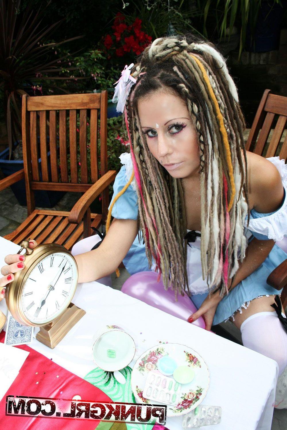 20P Pictures of punk girl Blink taking a trip to wonder land
