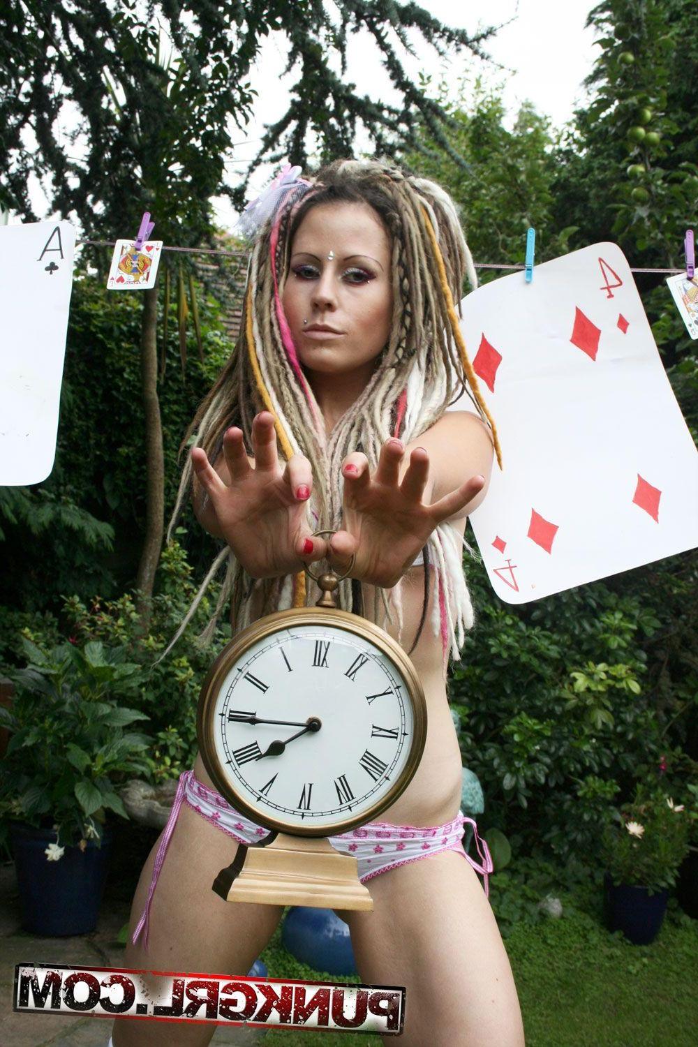 20P Pictures of punk girl Blink taking a trip to wonder land