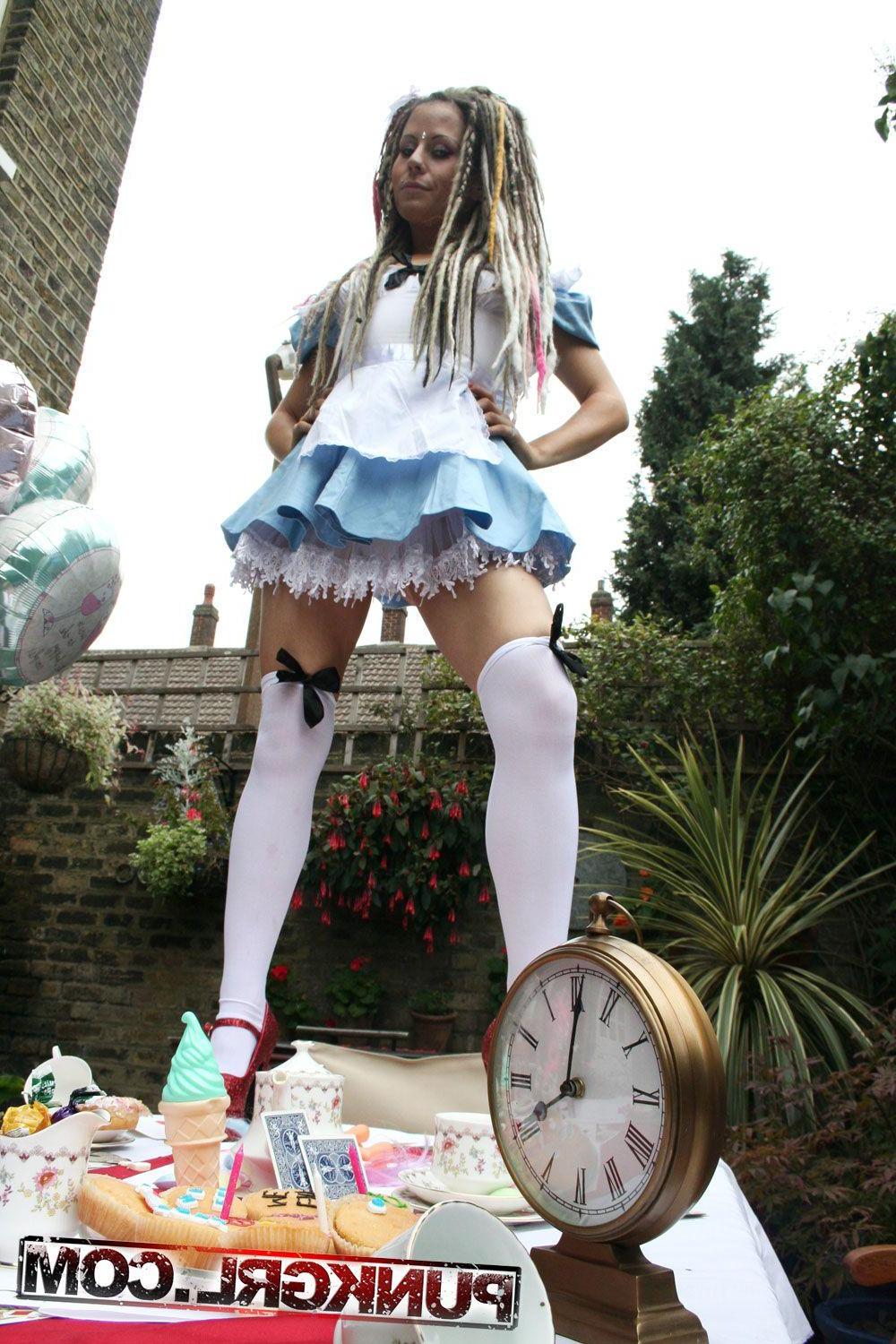 20P Pictures of punk girl Blink taking a trip to wonder land