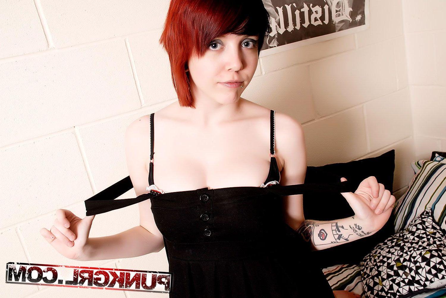 20P Pictures of teen punk Cassie getting nude in her dorm room