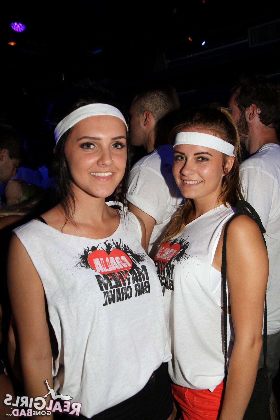 12P Hot college girls go wild on a bar crawl