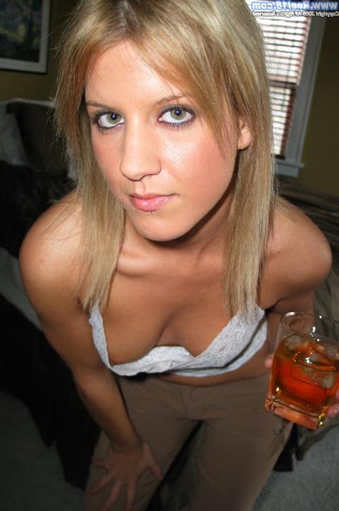 20P Pictures of a drunk coed getting naked in her dorm room