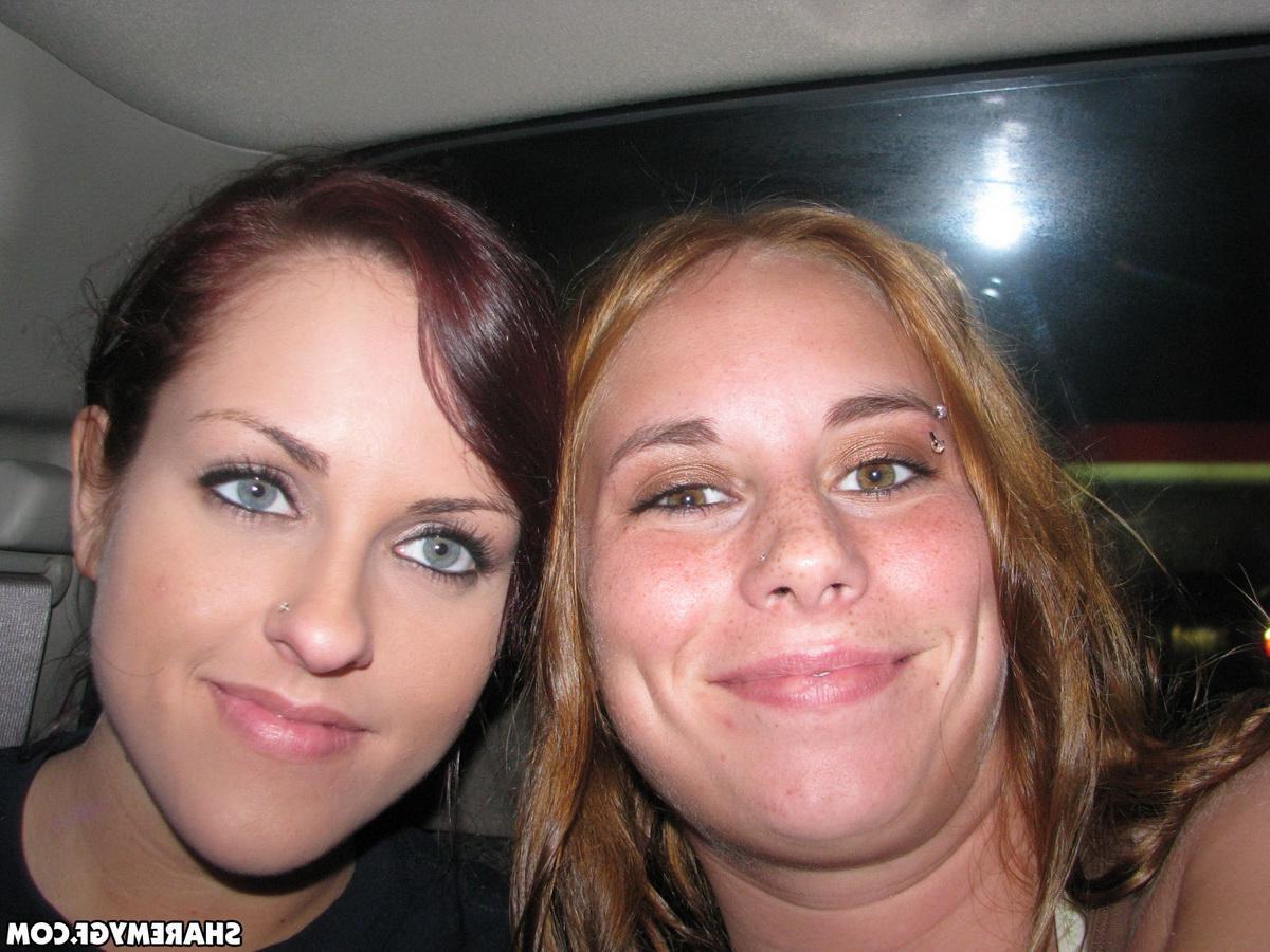 20P Hot girlfriend shares pics of her self with her friends
