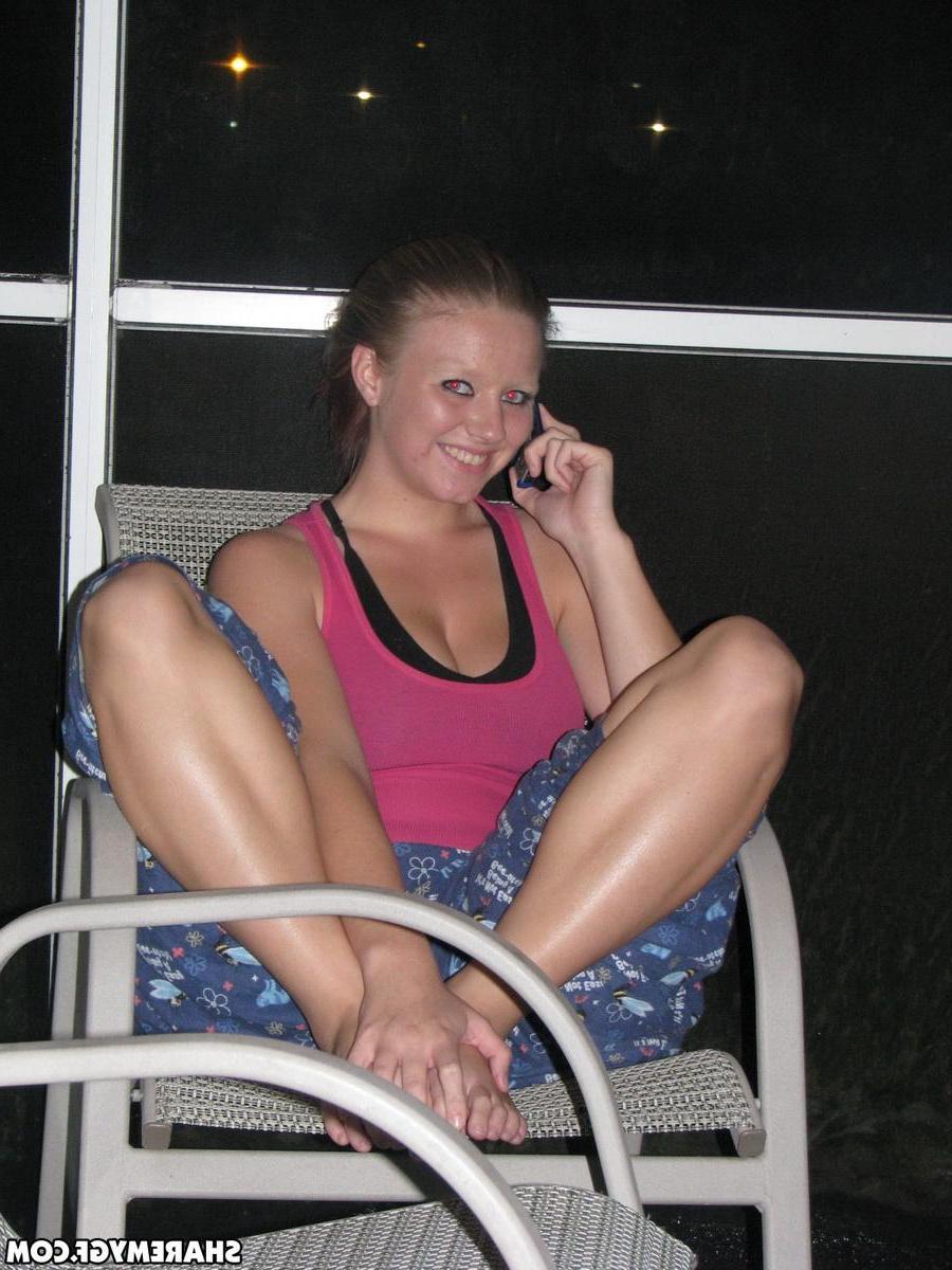 20P Hot girlfriend shares pics of her self with her friends