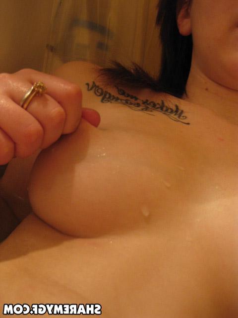20P Brunette teen hops in the bath and takes pics of hersefl
