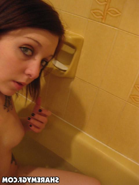 20P Brunette teen hops in the bath and takes pics of hersefl