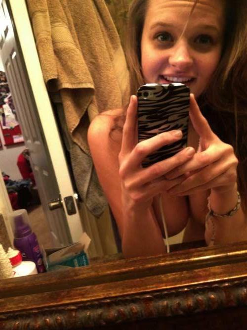 15P Hot college coeds take selfies in sexy bikinis
