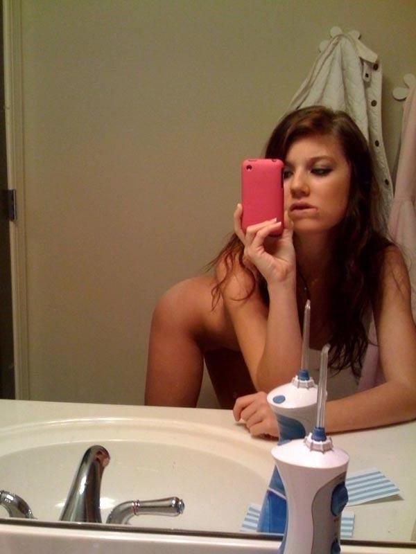 15P Pictures of a hot asian teen girlfriend taking pics of herself